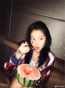 娛樂八卦吃大瓜,明星們的幕后大瓜，你絕對想不到！